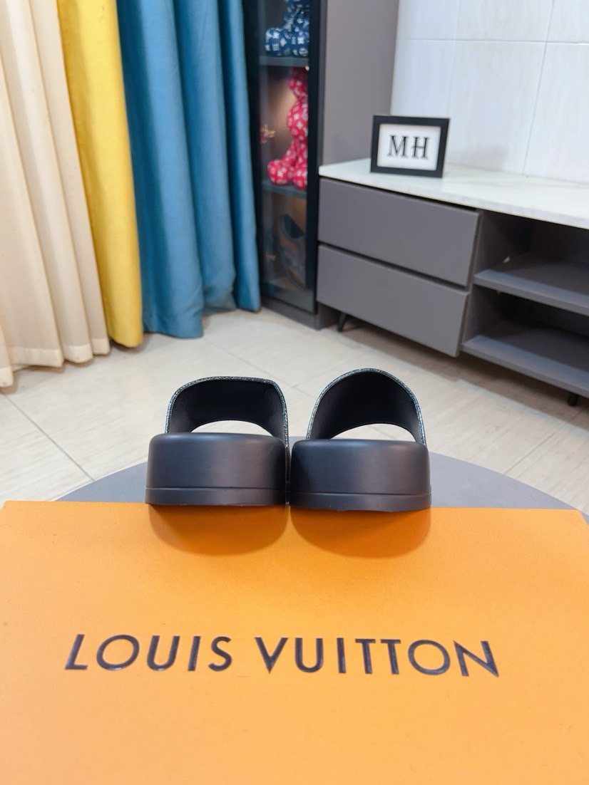 Louis Vuitton Men's Brown Floral Print Slide Sandals