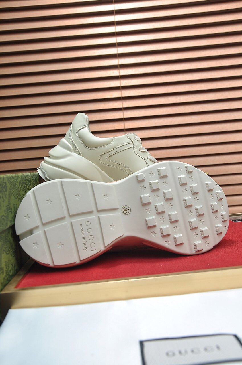 Gucci Bear Graphic Low-Top Sneakers