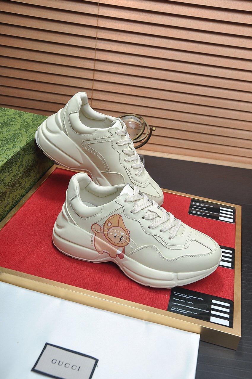 Gucci Bear Graphic Low-Top Sneakers